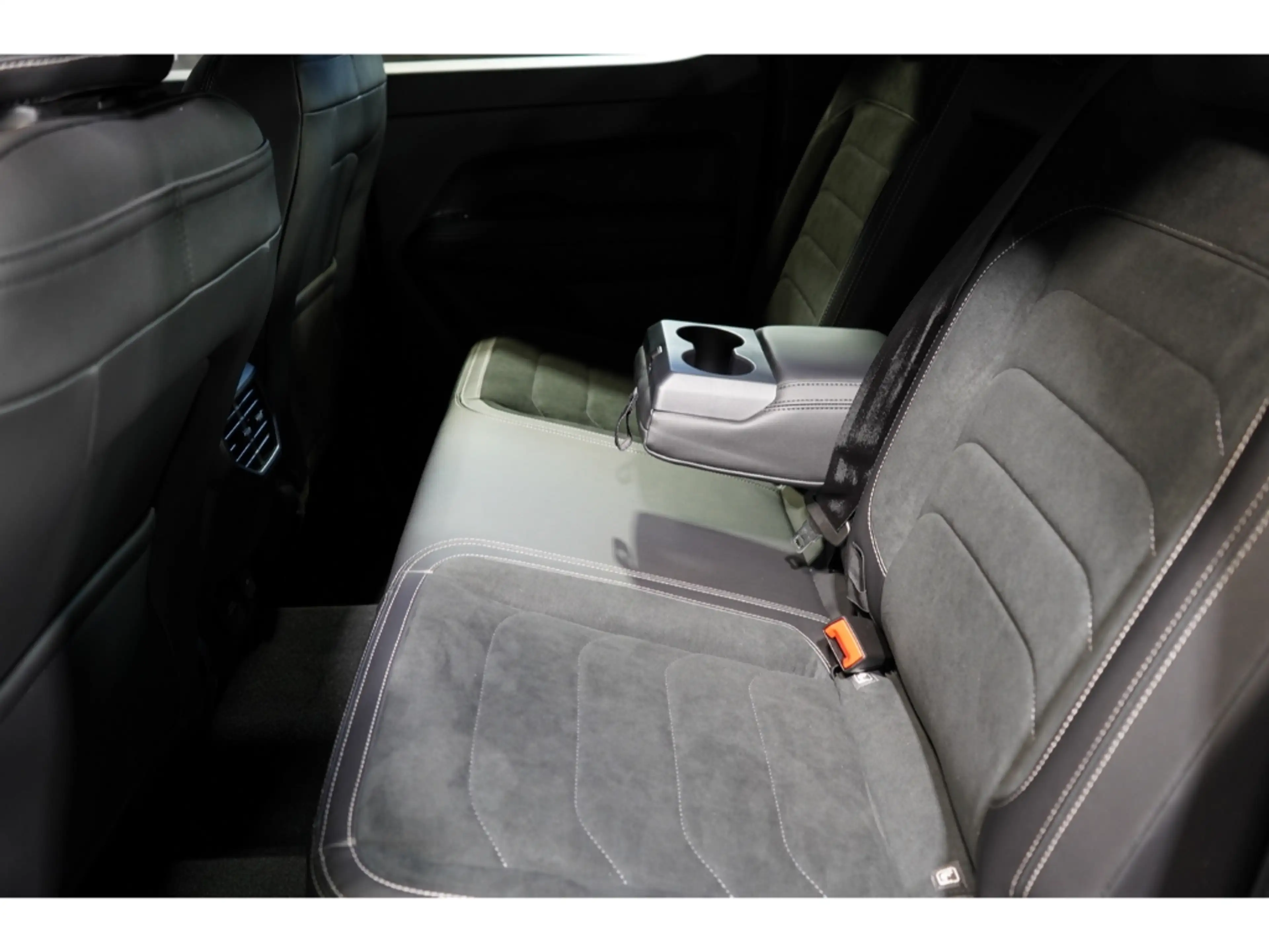 Volkswagen Amarok Style 3.0 TDI 4MOTION Dark Label AHK Harman — photo 13