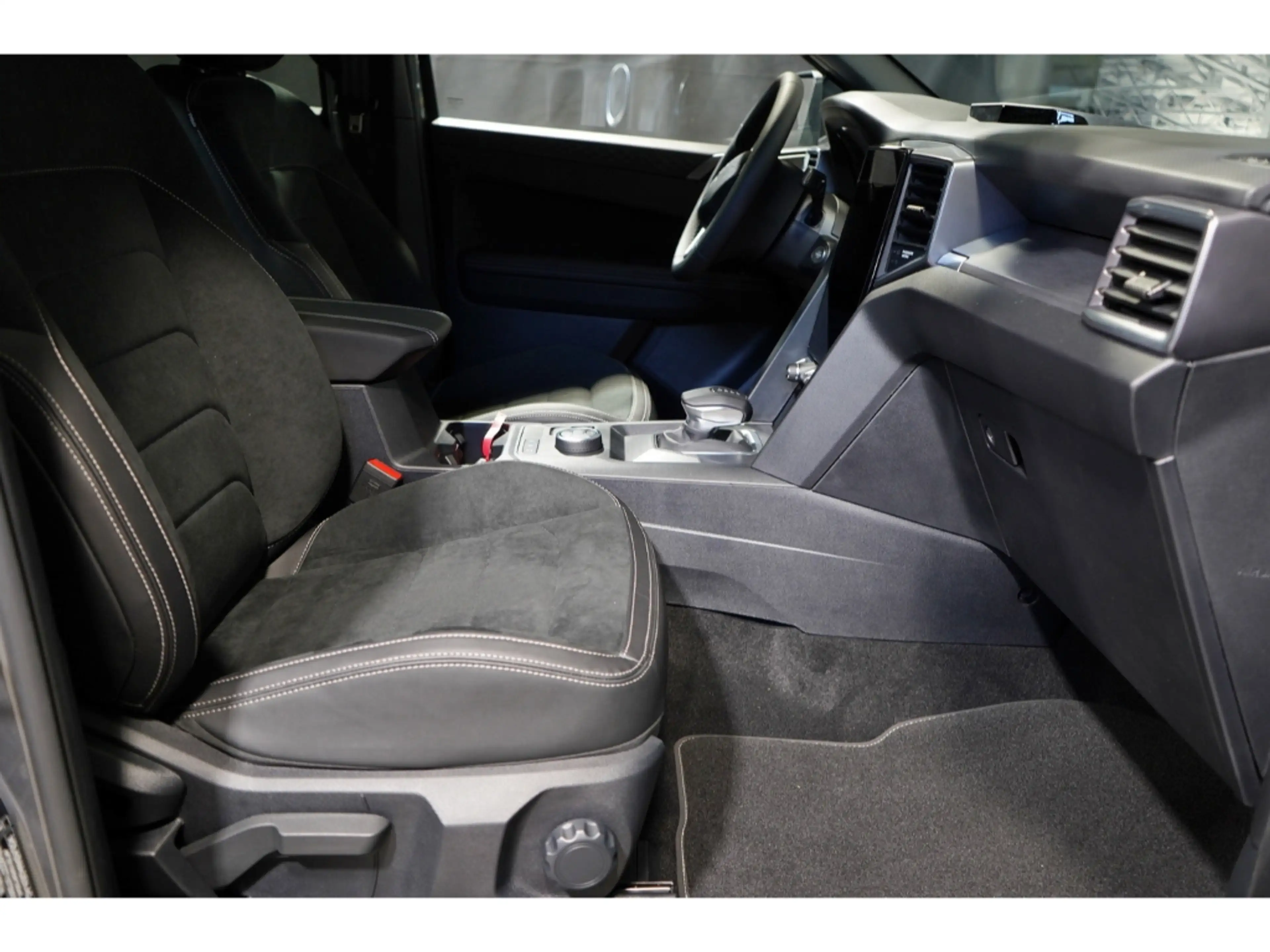 Volkswagen Amarok Style 3.0 TDI 4MOTION Dark Label AHK Harman — photo 5