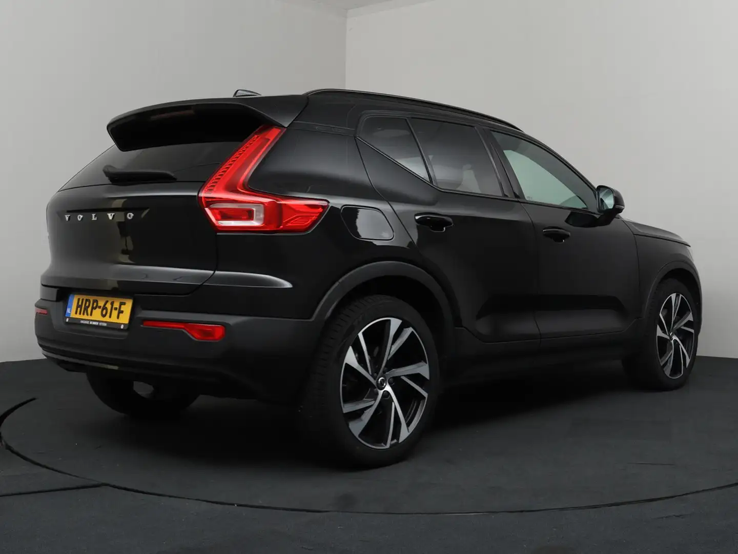 Volvo XC40 1.5 T5 Twin Engine R-Design | Panoramadak | Harman Nero - 2