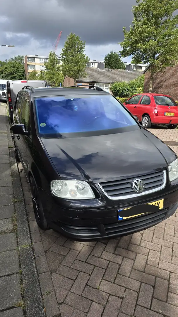 Volkswagen Touran Touran 1.6-16V FSI Business Zwart - 2