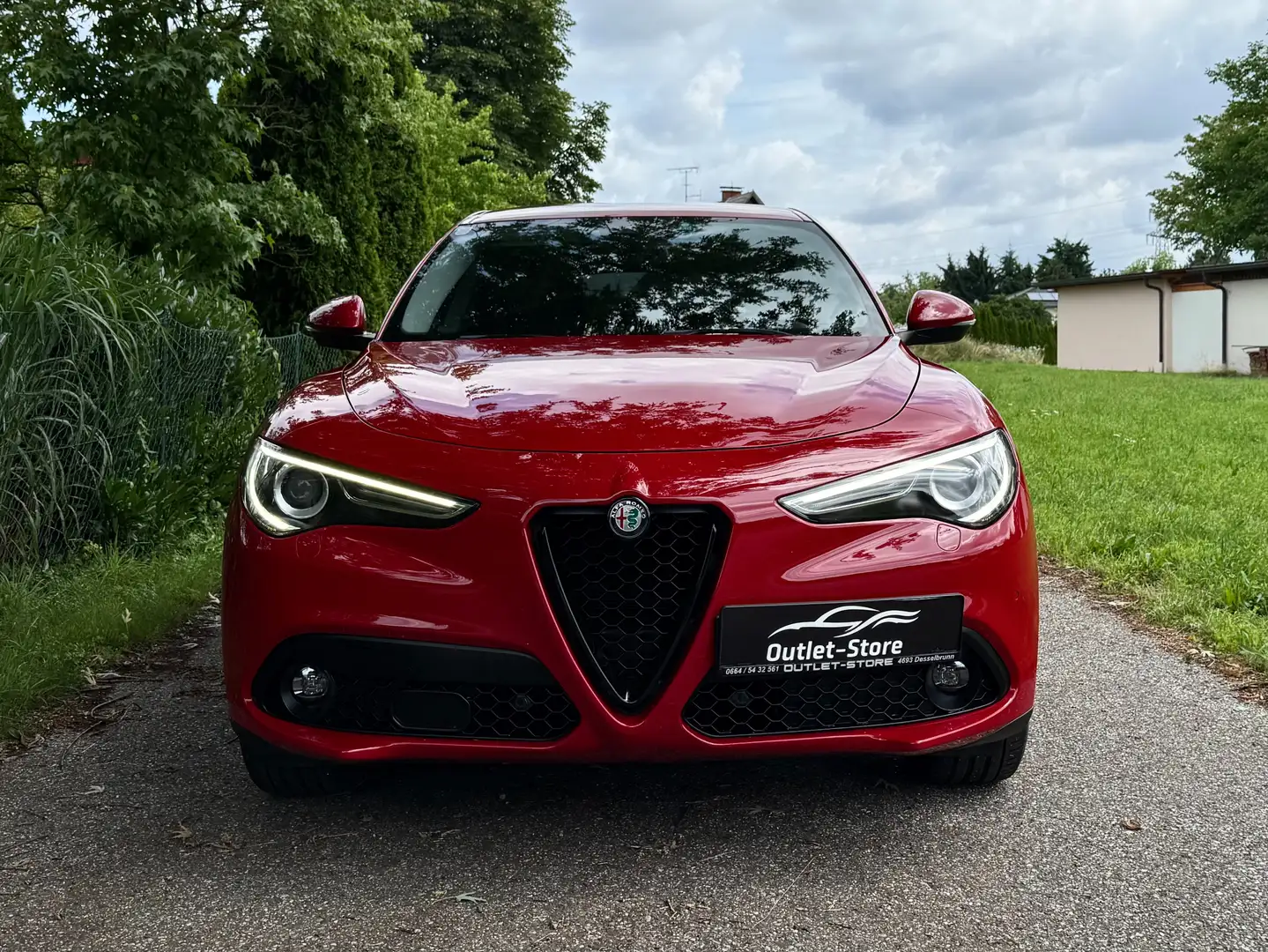 Alfa Romeo Stelvio 2,2JTDM Aut.*1.Besitz*Leder*Navi*SHZ*R-Kamera*19'' Rot - 2