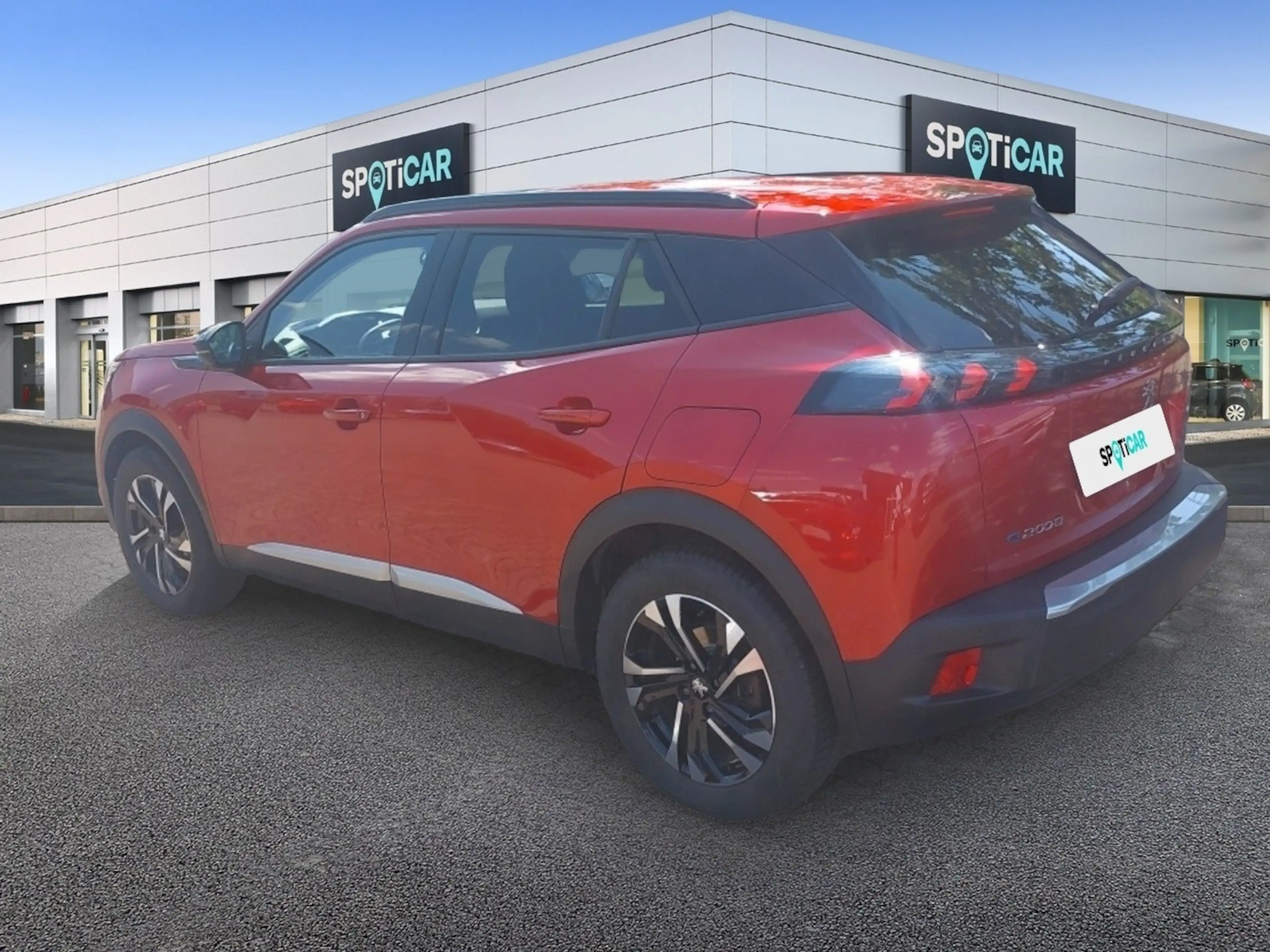 Peugeot e-2008 Allure Pack 136 Shzg/ GripControl/ Navi — photo 7