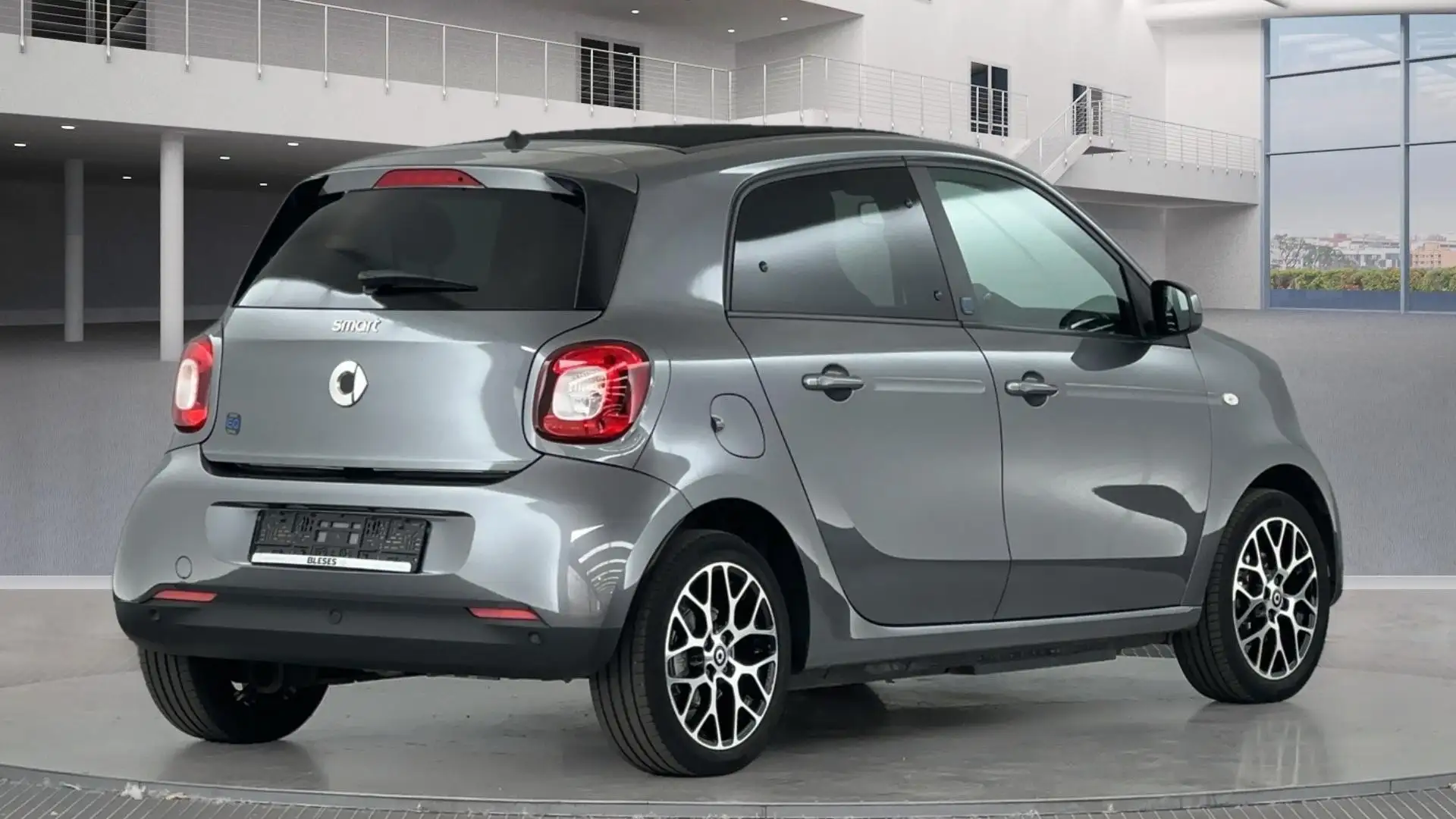 smart forFour 1.Hd Prime, Leder, 22KW, Faltdach, SOH 96% , usw. Grau - 2