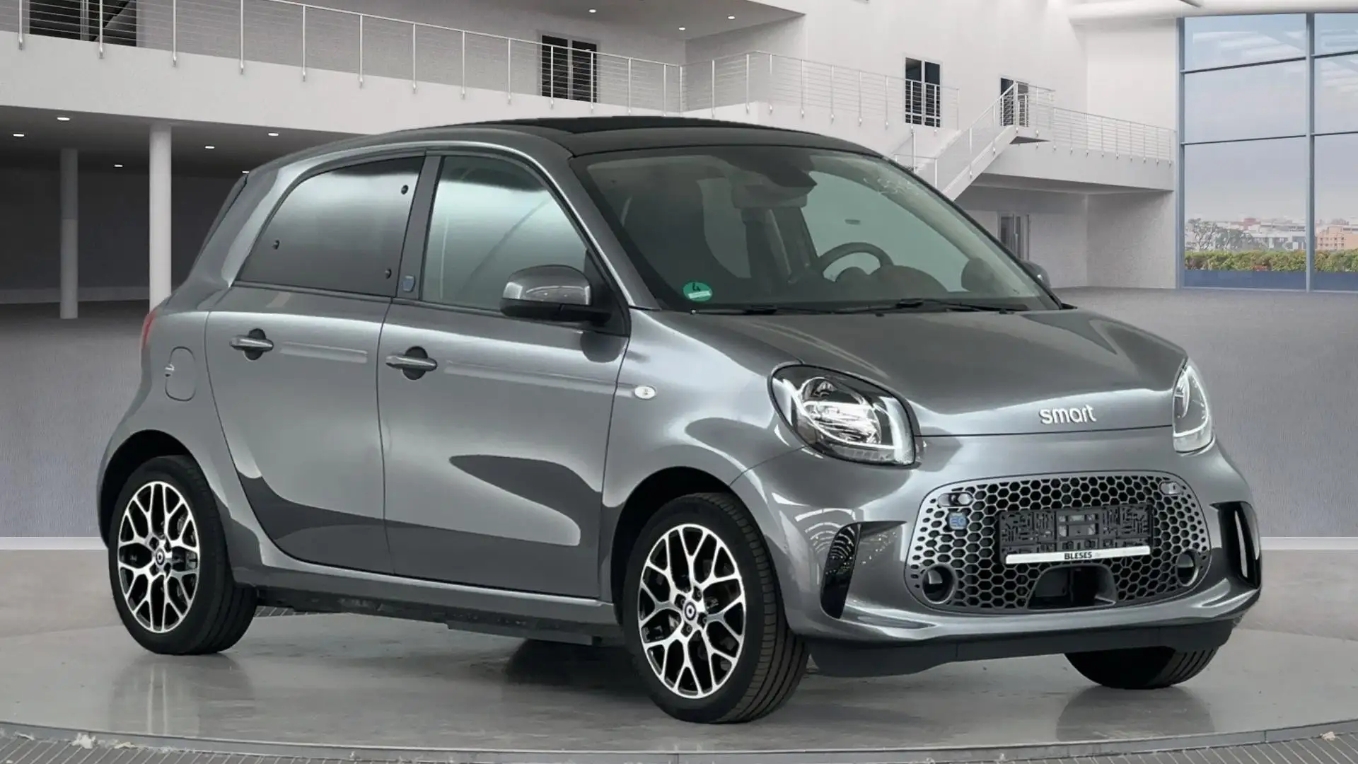 smart forFour 1.Hd Prime, Leder, 22KW, Faltdach, SOH 96% , usw. Grau - 1
