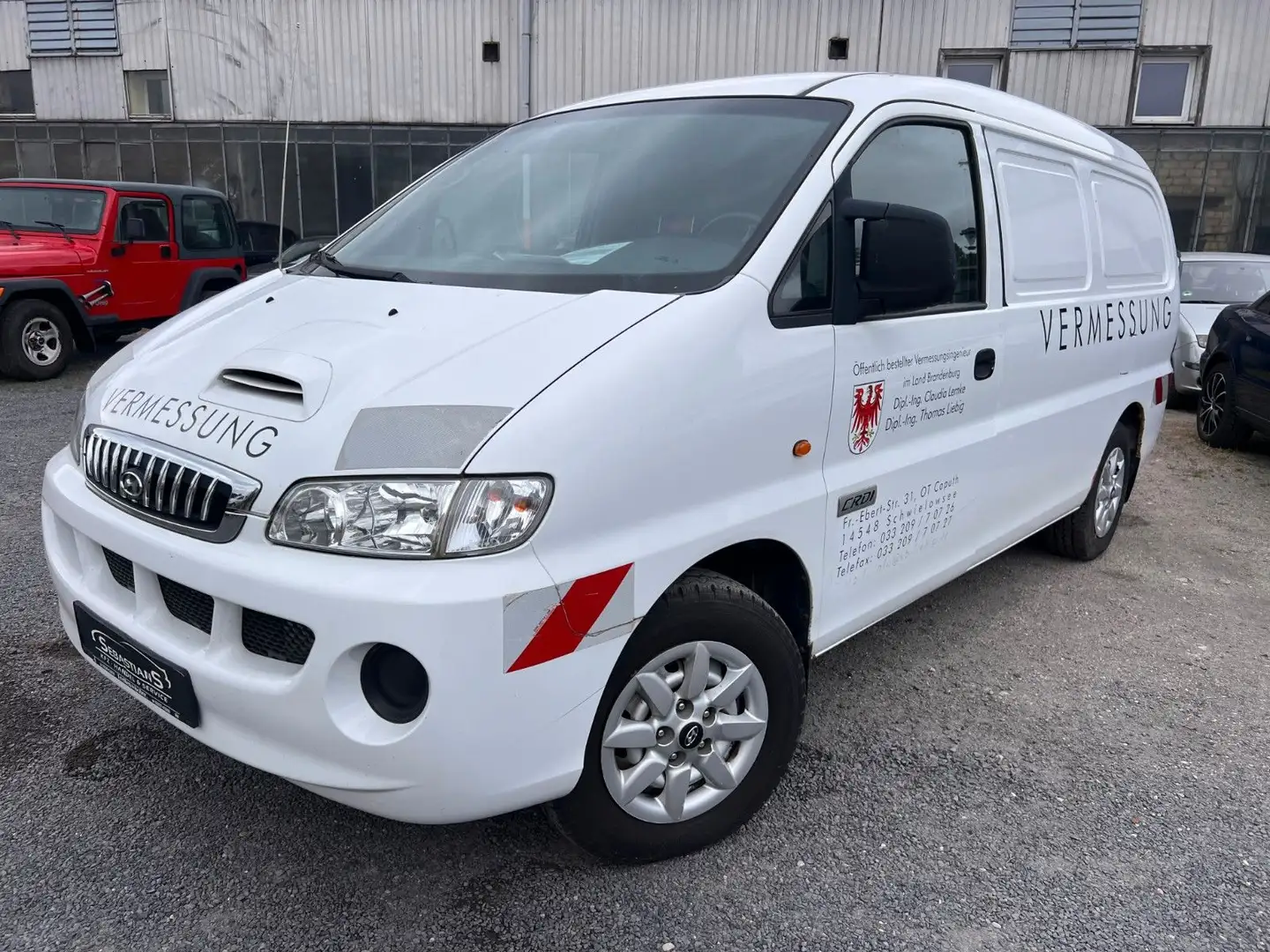 Hyundai H-1 Kasten Sortimo AHK Servo Weiß - 1