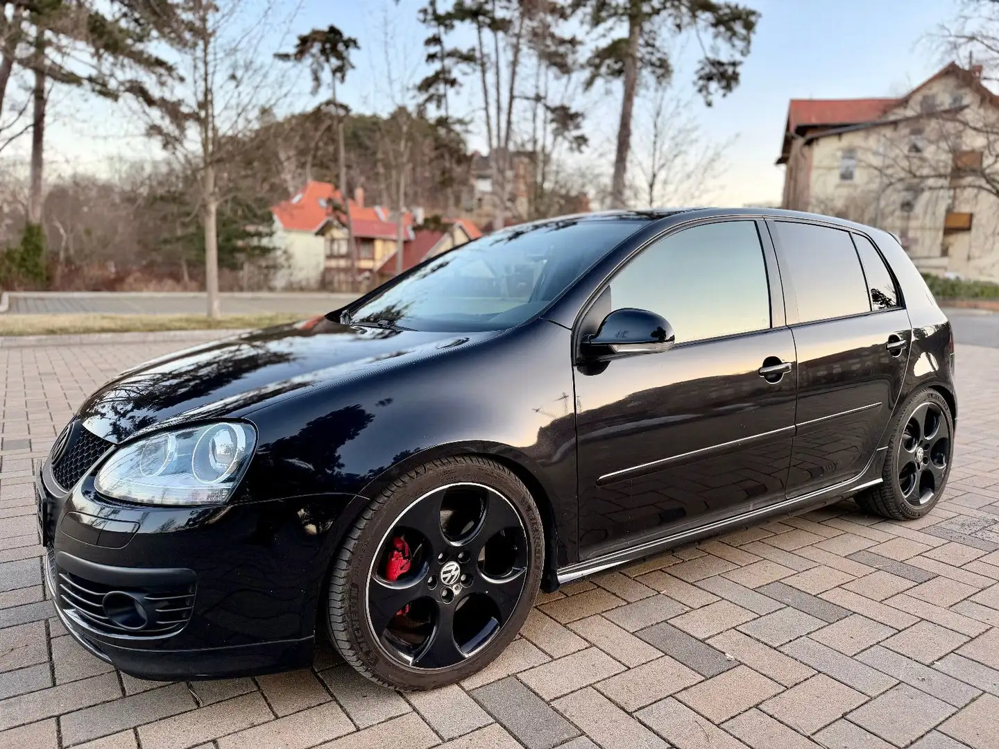 Volkswagen Golf V Lim. GTI Edition 30 DSG Schwarz - 2