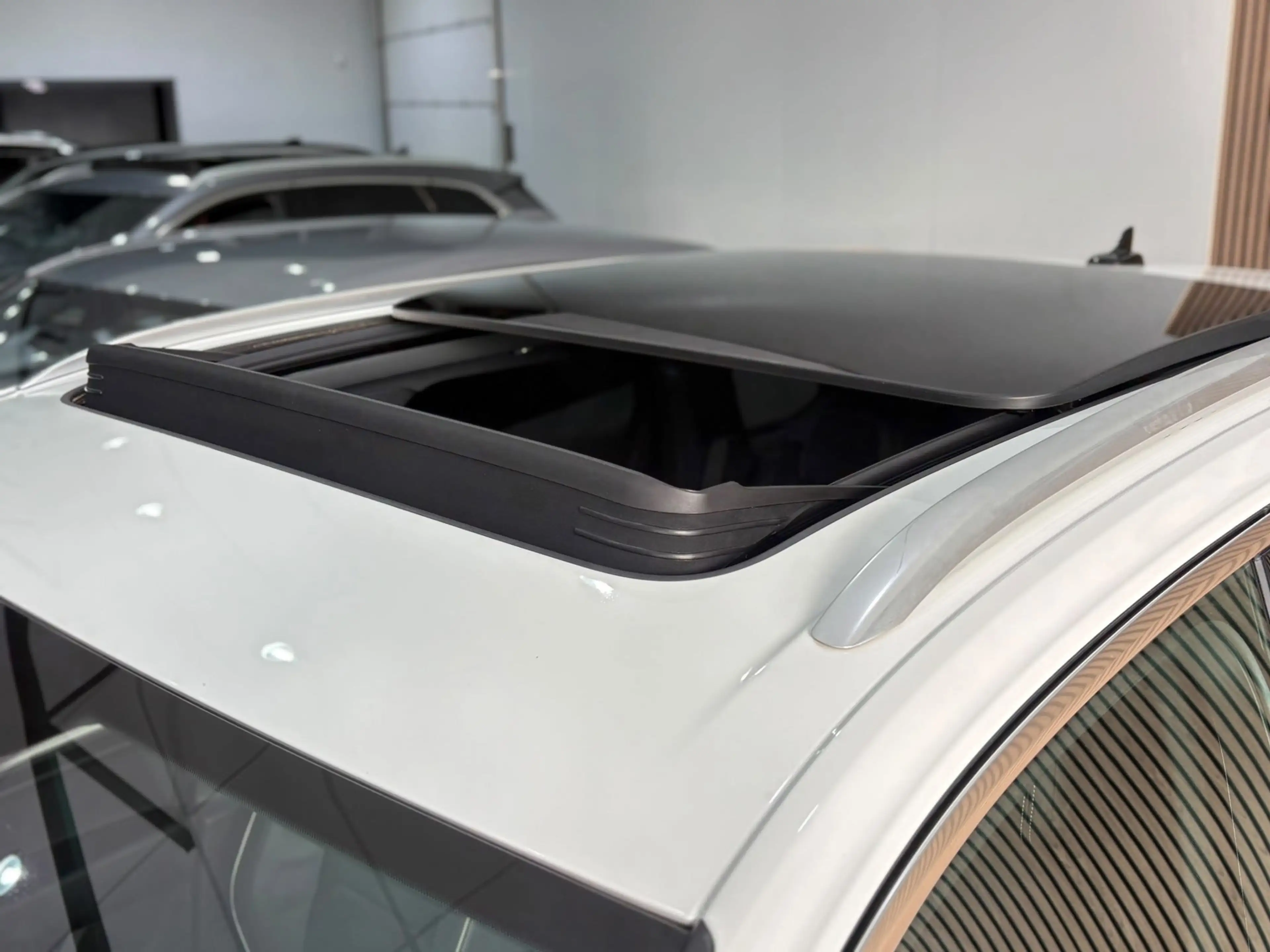 Volkswagen Touareg 3.0 TSi eHybrid 4MOTION R 462 PK / Panorama dak / — photo 7