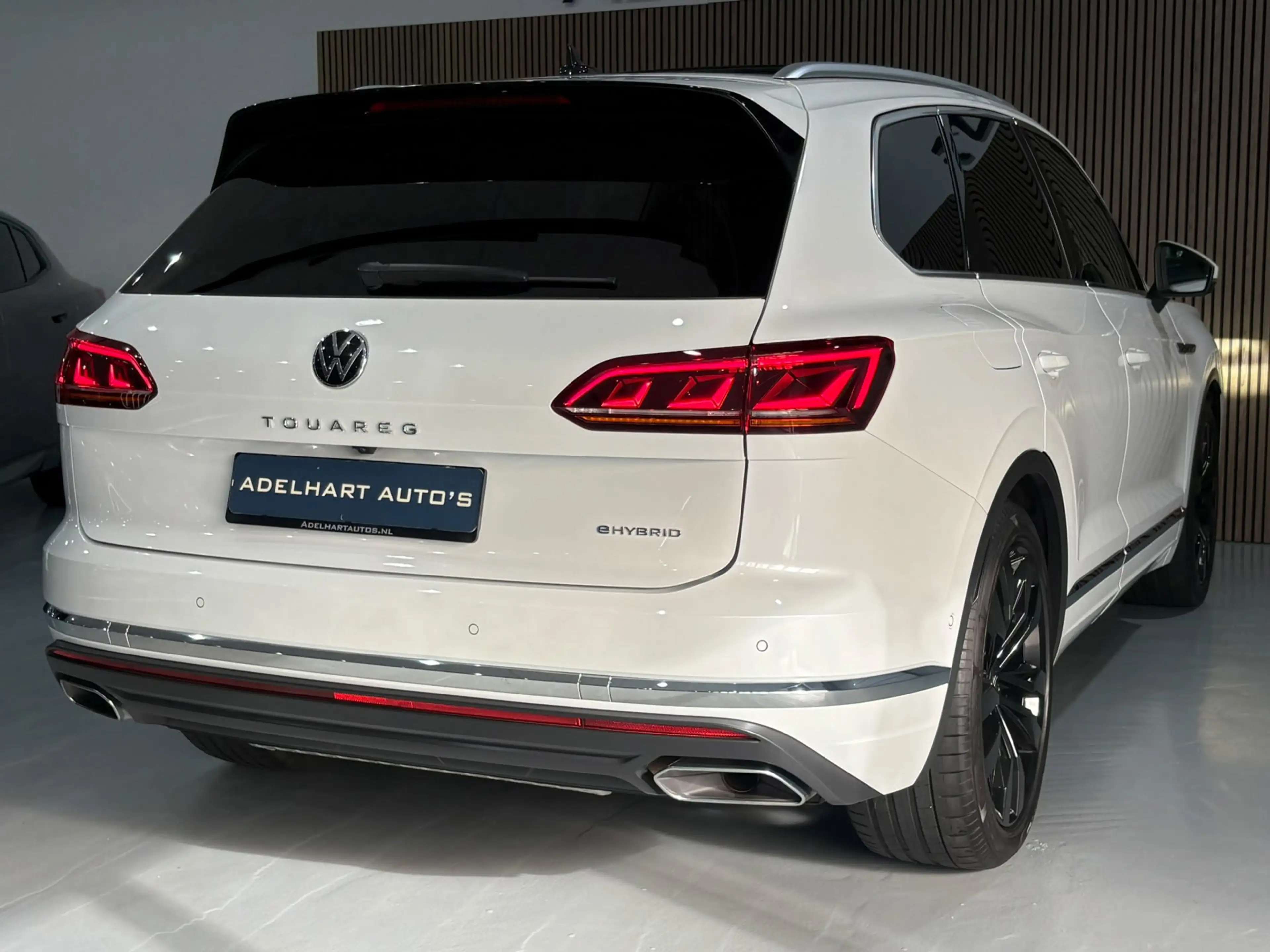 Volkswagen Touareg 3.0 TSi eHybrid 4MOTION R 462 PK / Panorama dak / — photo 9
