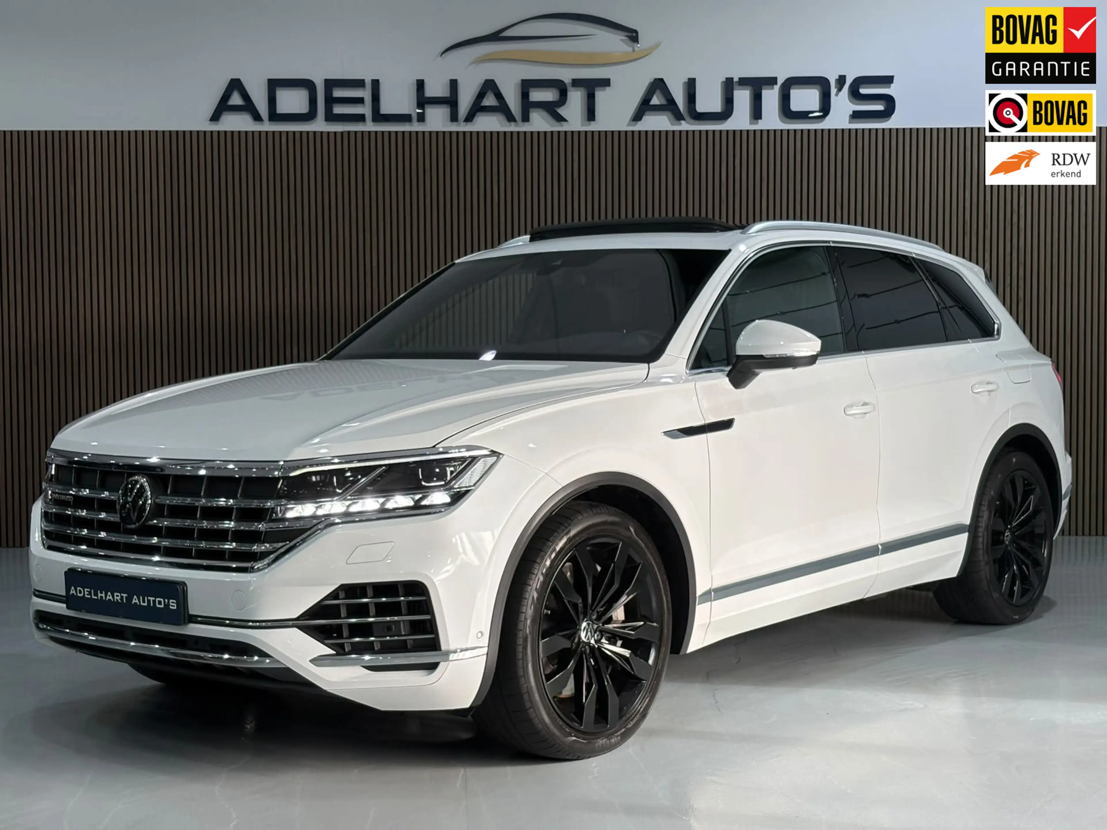 Volkswagen Touareg 3.0 TSi eHybrid 4MOTION R 462 PK / Panorama dak /
