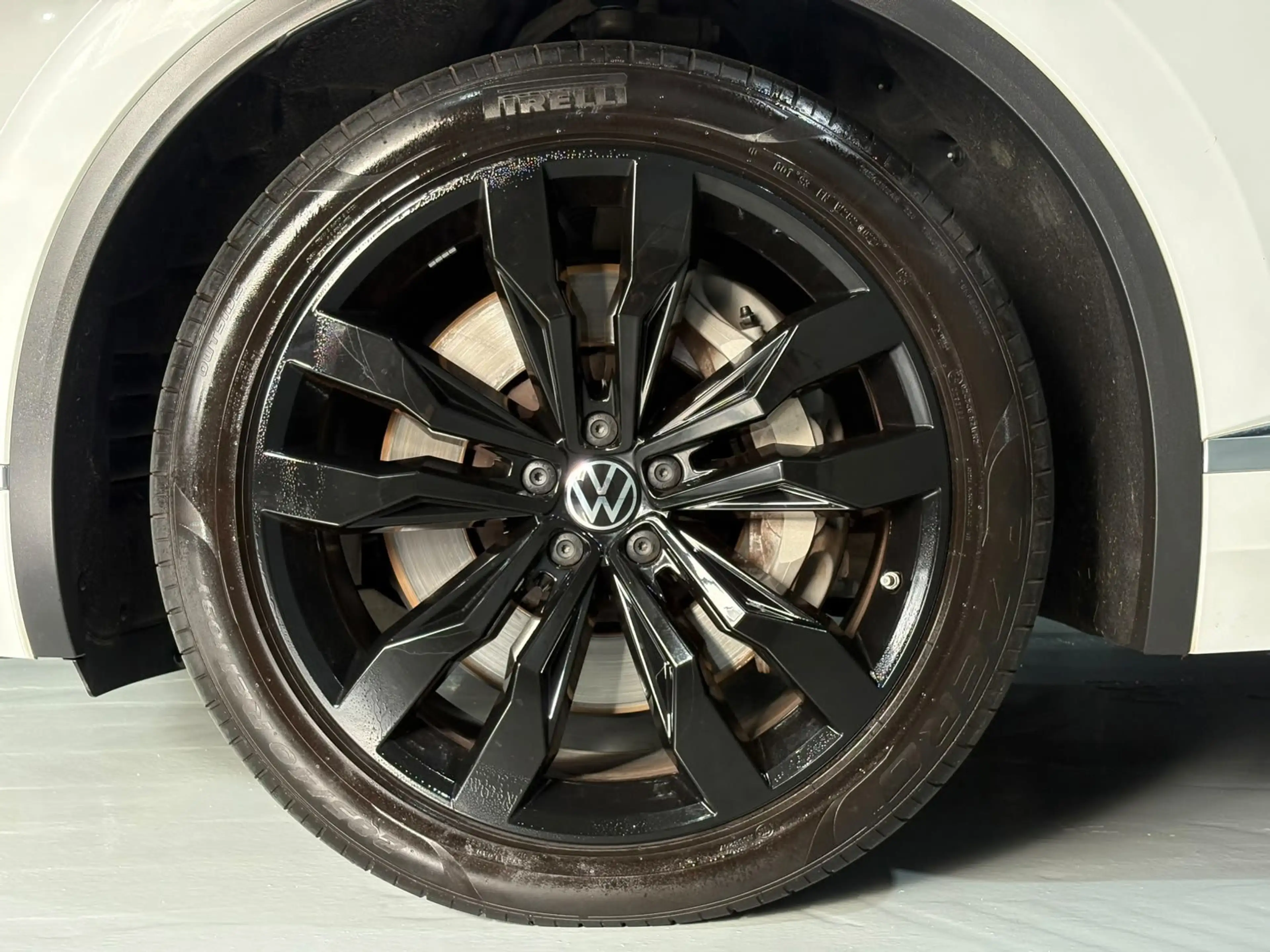 Volkswagen Touareg 3.0 TSi eHybrid 4MOTION R 462 PK / Panorama dak / — photo 14