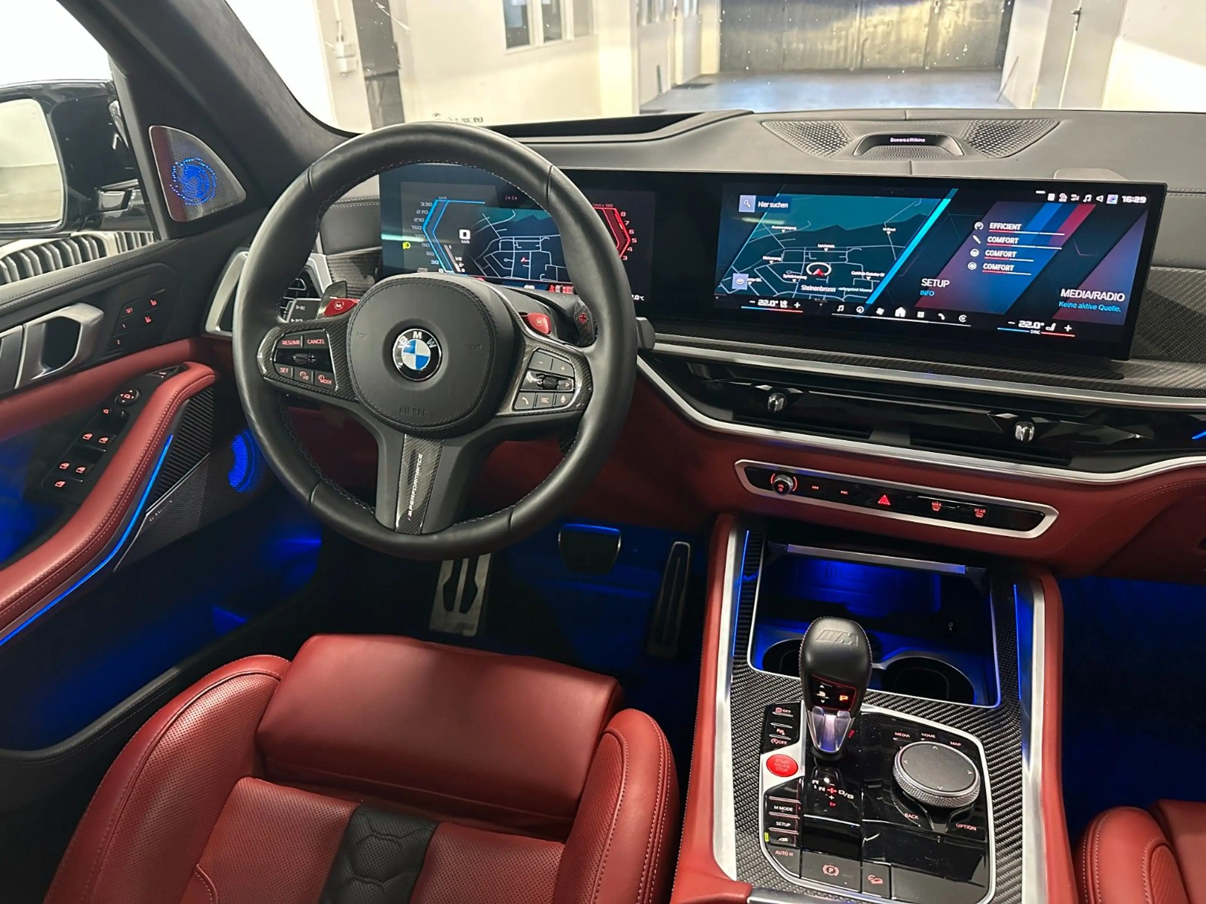 BMW X5 M Competition/SkyPano/B&O/360/Carbon/........ — photo 11