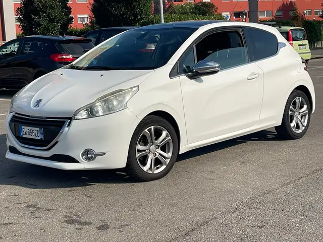 Peugeot 208 3p 1.6 e-hdi 8v Allure s&s