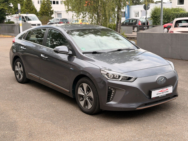 Hyundai IONIQ Ioniq Style Elektro SOH 1.Hand Assist LED — photo 3