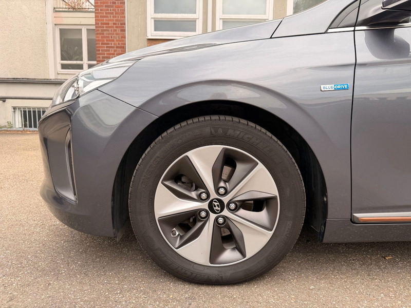 Hyundai IONIQ Ioniq Style Elektro SOH 1.Hand Assist LED — photo 10