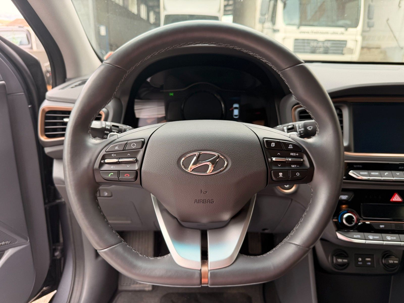 Hyundai IONIQ Ioniq Style Elektro SOH 1.Hand Assist LED — photo 15