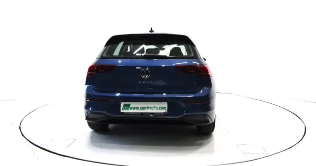 Volkswagen Golf view 4