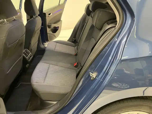 Volkswagen Golf view 7