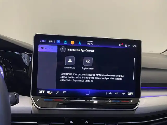 Volkswagen Golf view 11