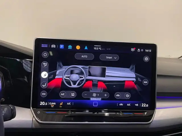Volkswagen Golf view 13
