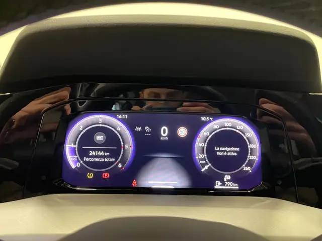 Volkswagen Golf view 5
