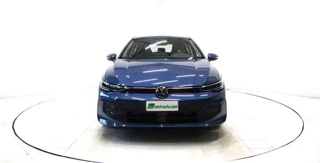 Volkswagen Golf view 2
