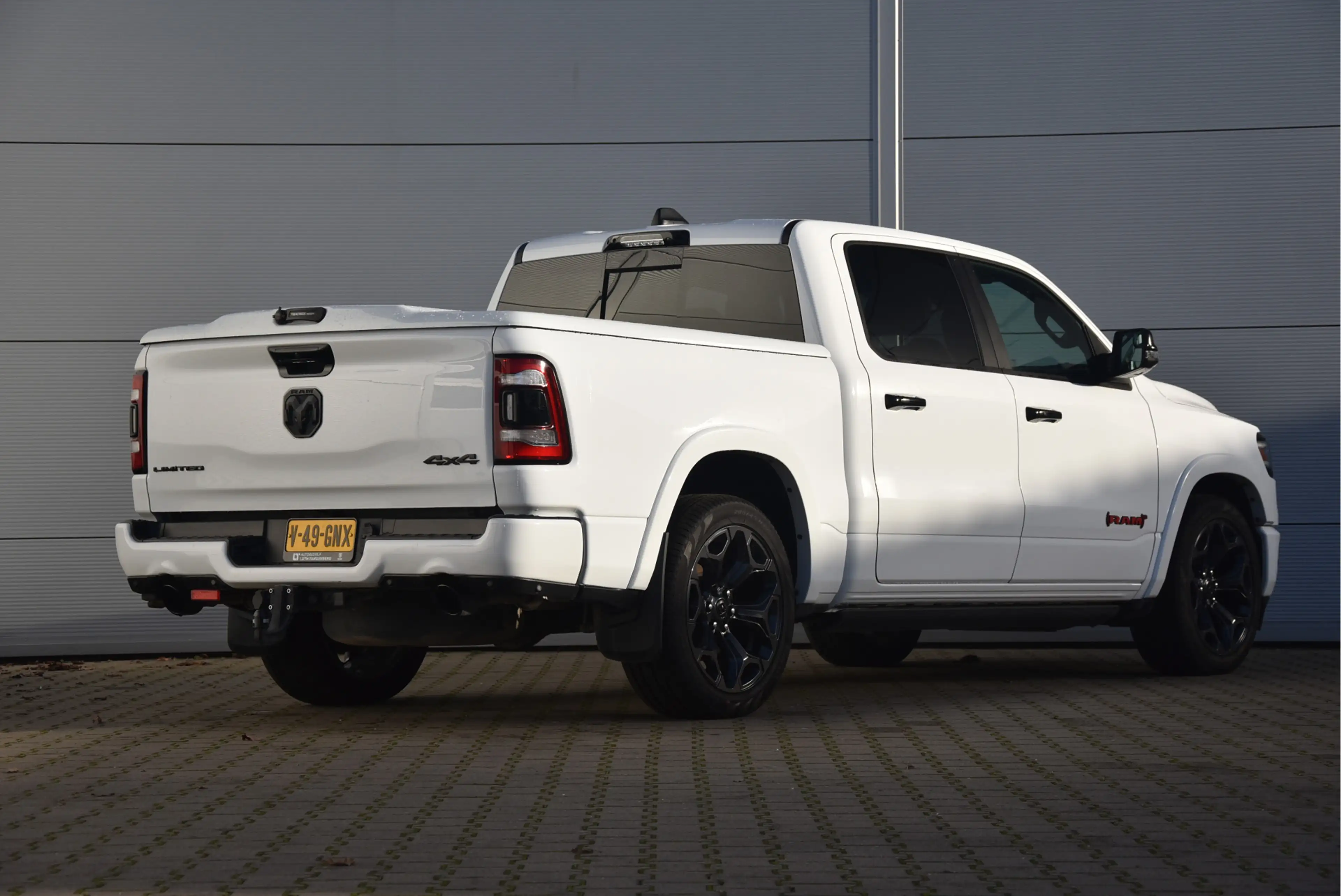 Dodge RAM 1500 5.7 V8 4x4 Crew Cab Limited | Luchtvering | — photo 2