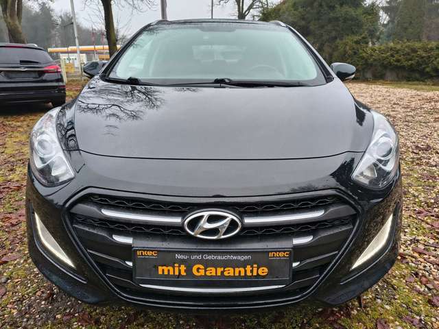 Hyundai i30 1.6 GDI Premium Aut Navi Kamera SHZ+LHZ*Pano