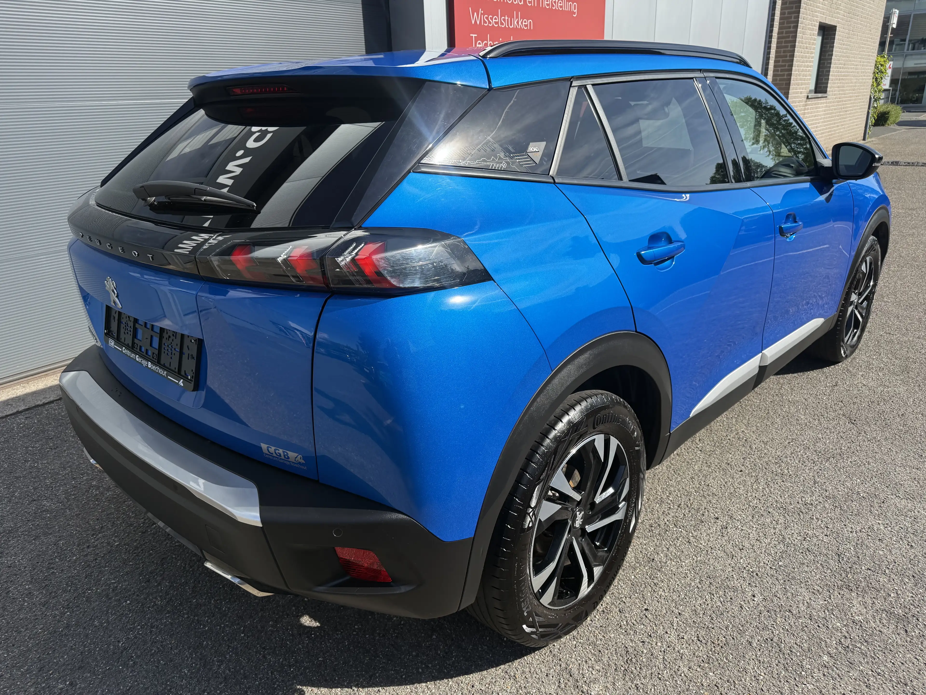 Peugeot 2008 12 SPECIAL ROADTRIP 101pk camera.sens V+A topper — photo 4