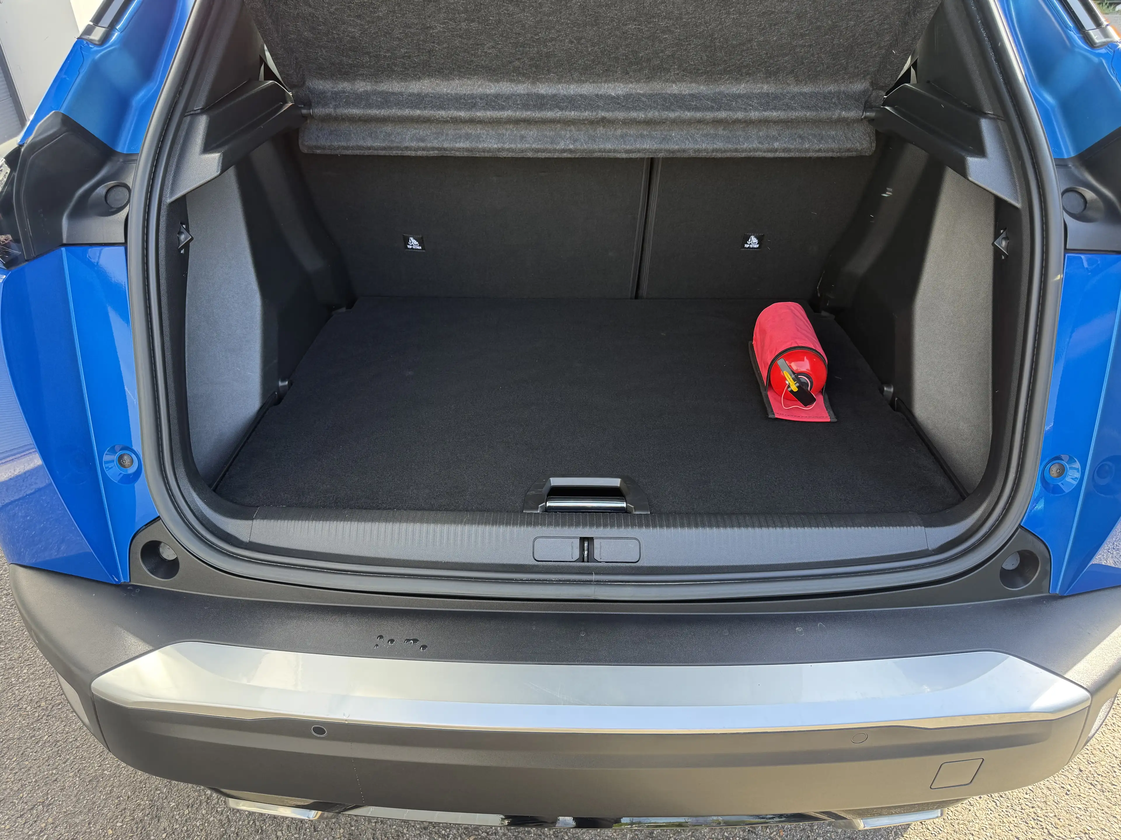 Peugeot 2008 12 SPECIAL ROADTRIP 101pk camera.sens V+A topper — photo 7