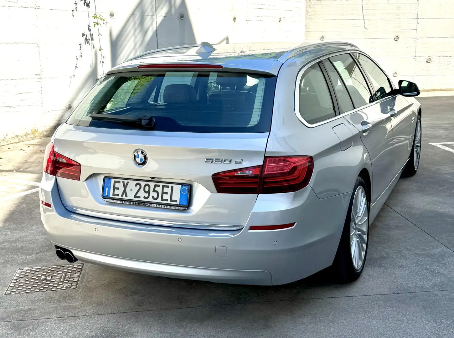 BMW 520 d Touring Luxury Argento - 2
