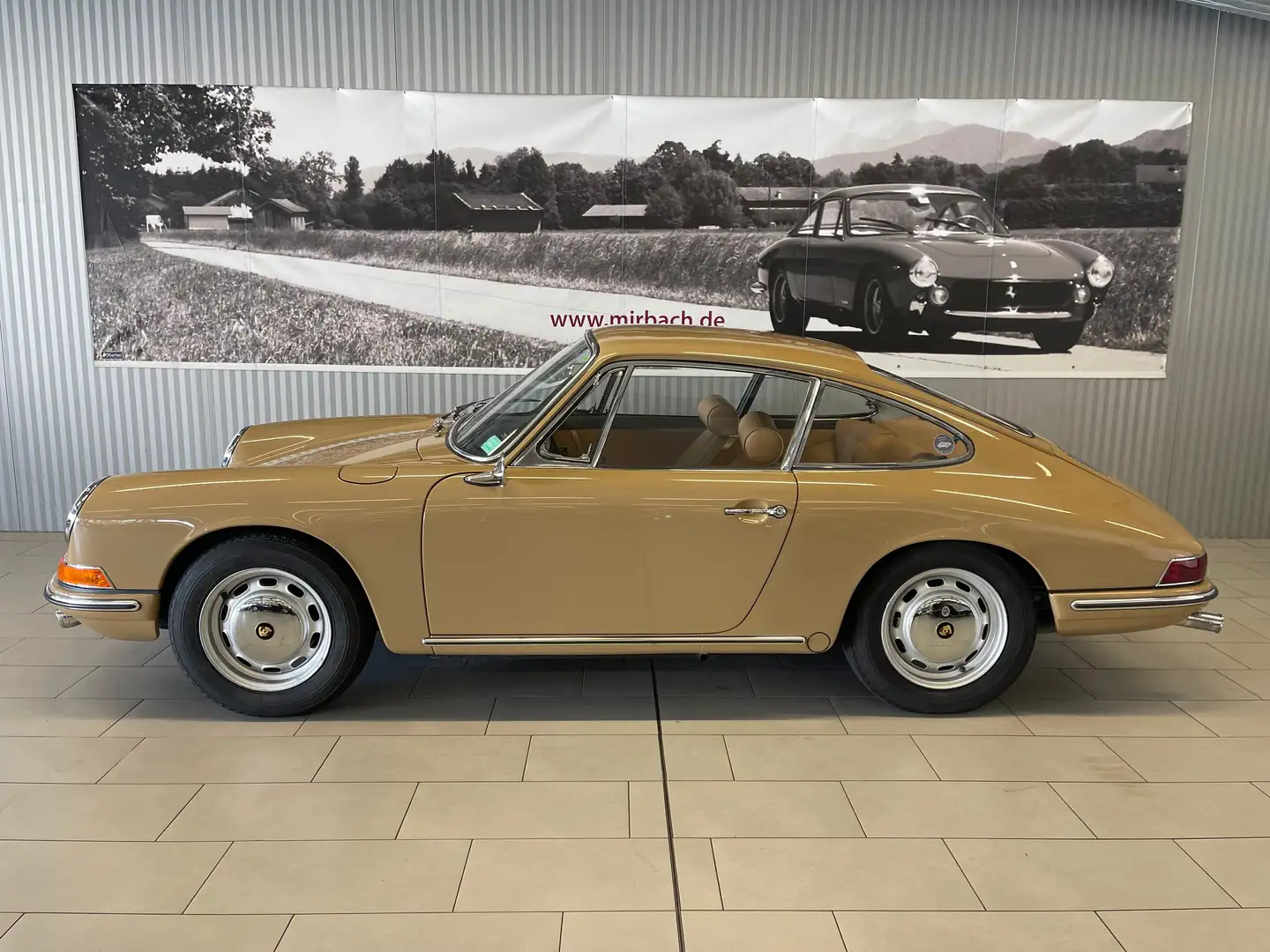 Porsche 911 SWB Coupe - F Modell Bej - 1