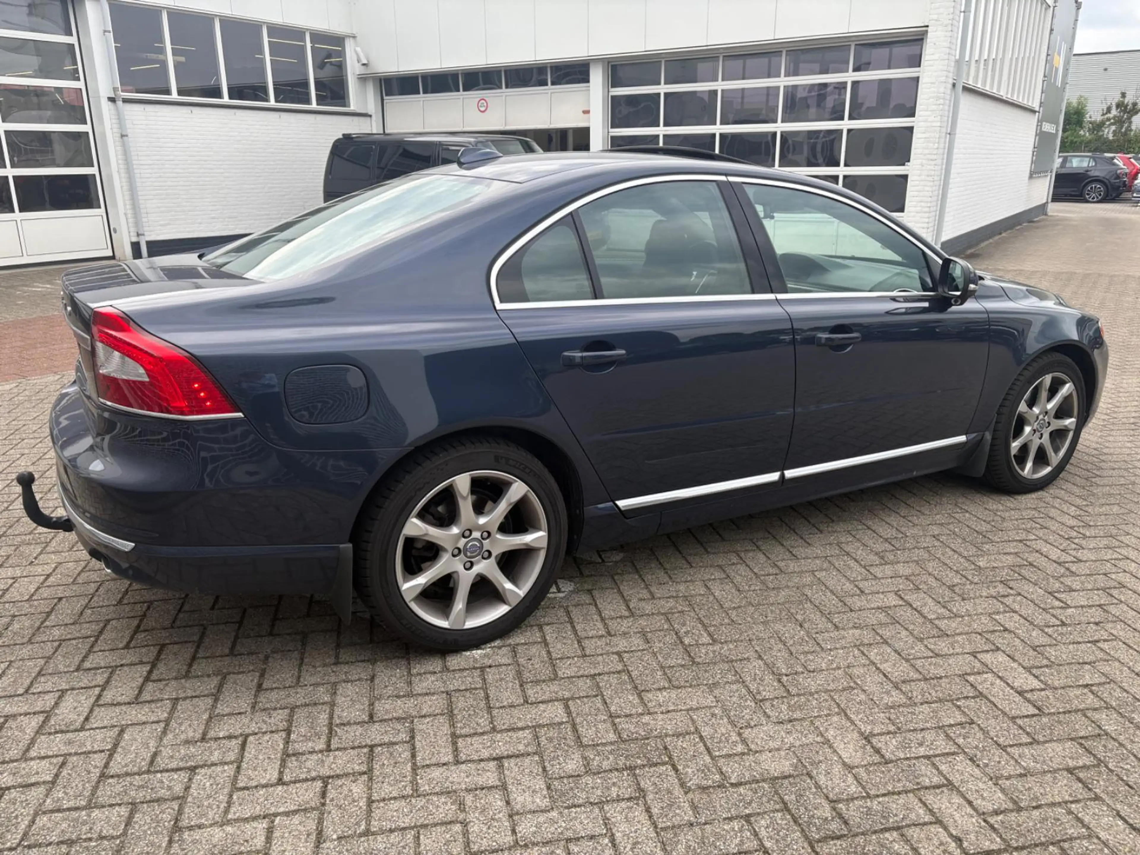 Volvo S80 2.0 T5 Summum | Trekhaak | Parkeersensoren | Schui — photo 2