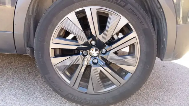 Peugeot 2008 view 19