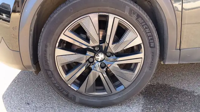 Peugeot 2008 view 18