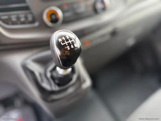 Ford Transit Custom view 21