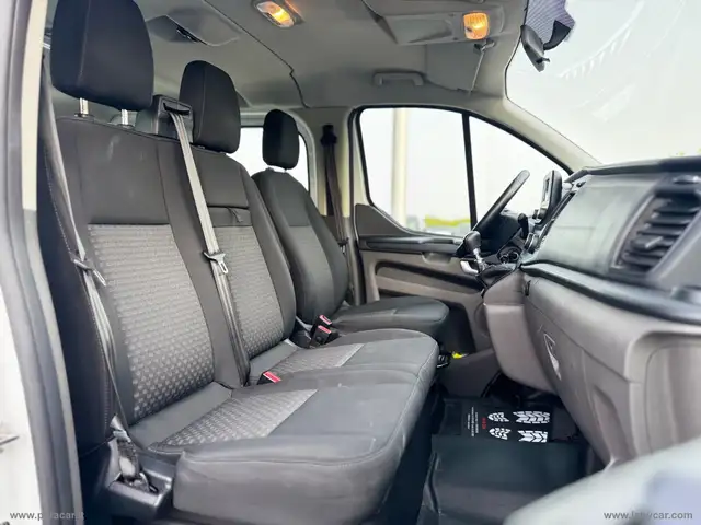 Ford Transit Custom view 30