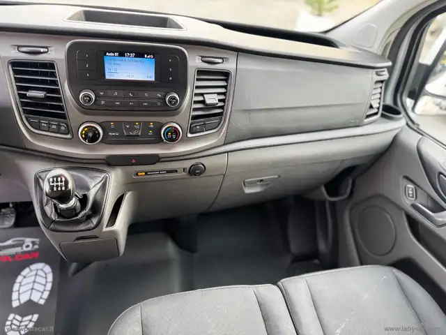 Ford Transit Custom view 18