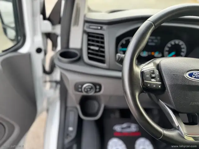 Ford Transit Custom view 9