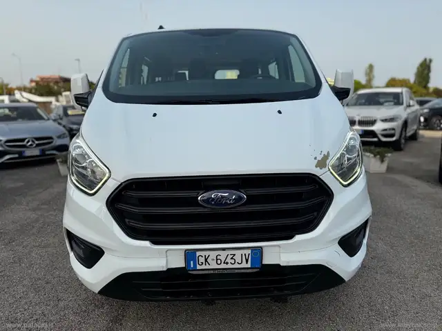 Ford Transit Custom view 14