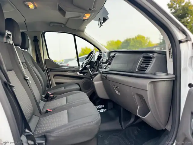 Ford Transit Custom view 19