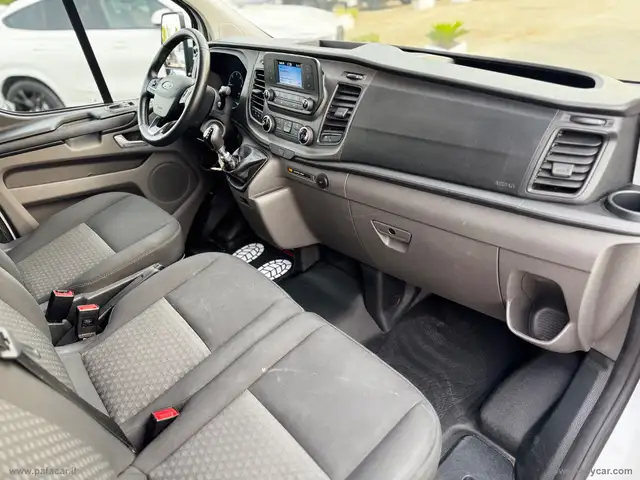 Ford Transit Custom view 20