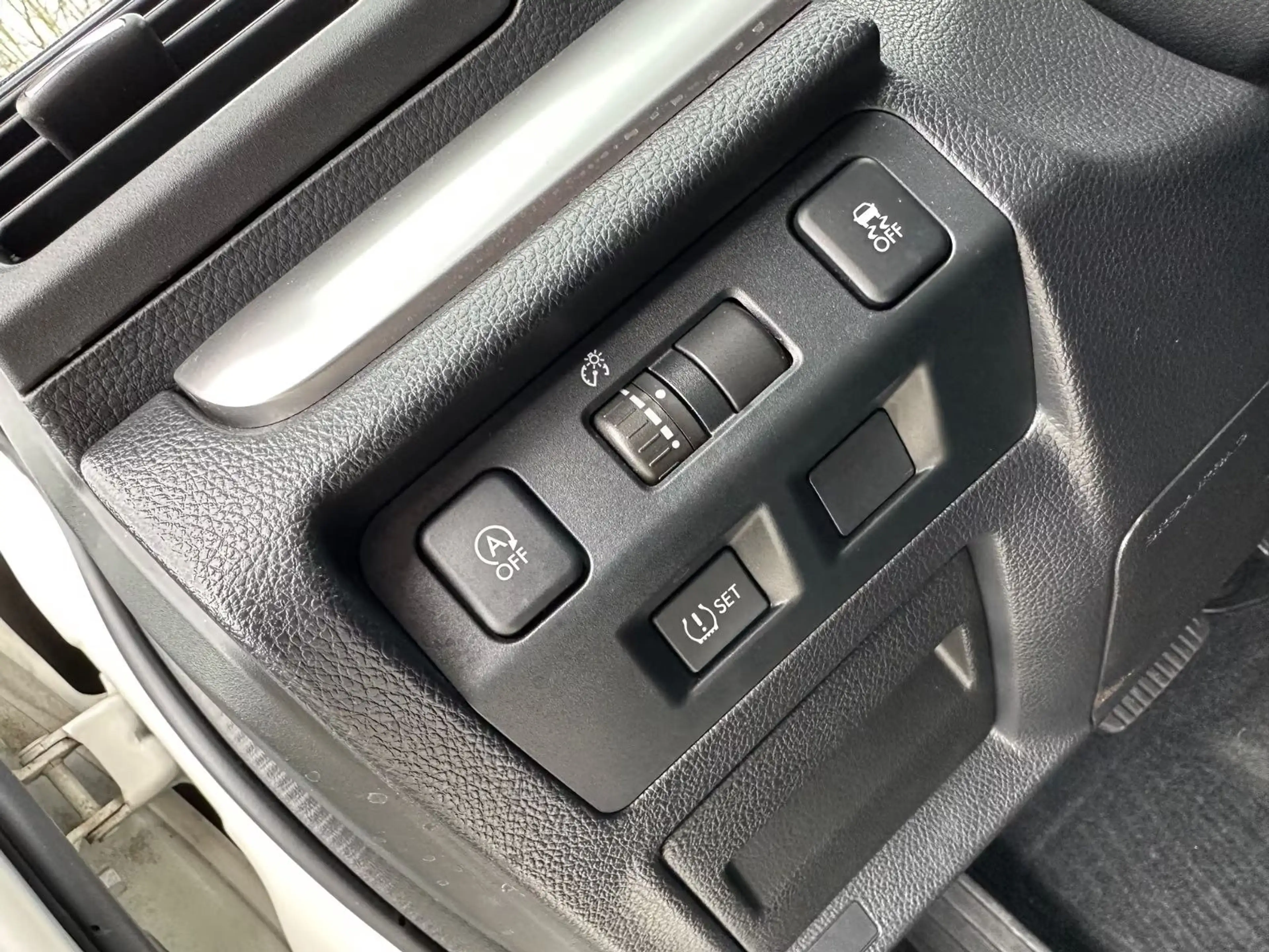 Subaru XV 1,6i AWD Aut. 1.Hd NAVI Kam LEDER Keyless SHZ — photo 31