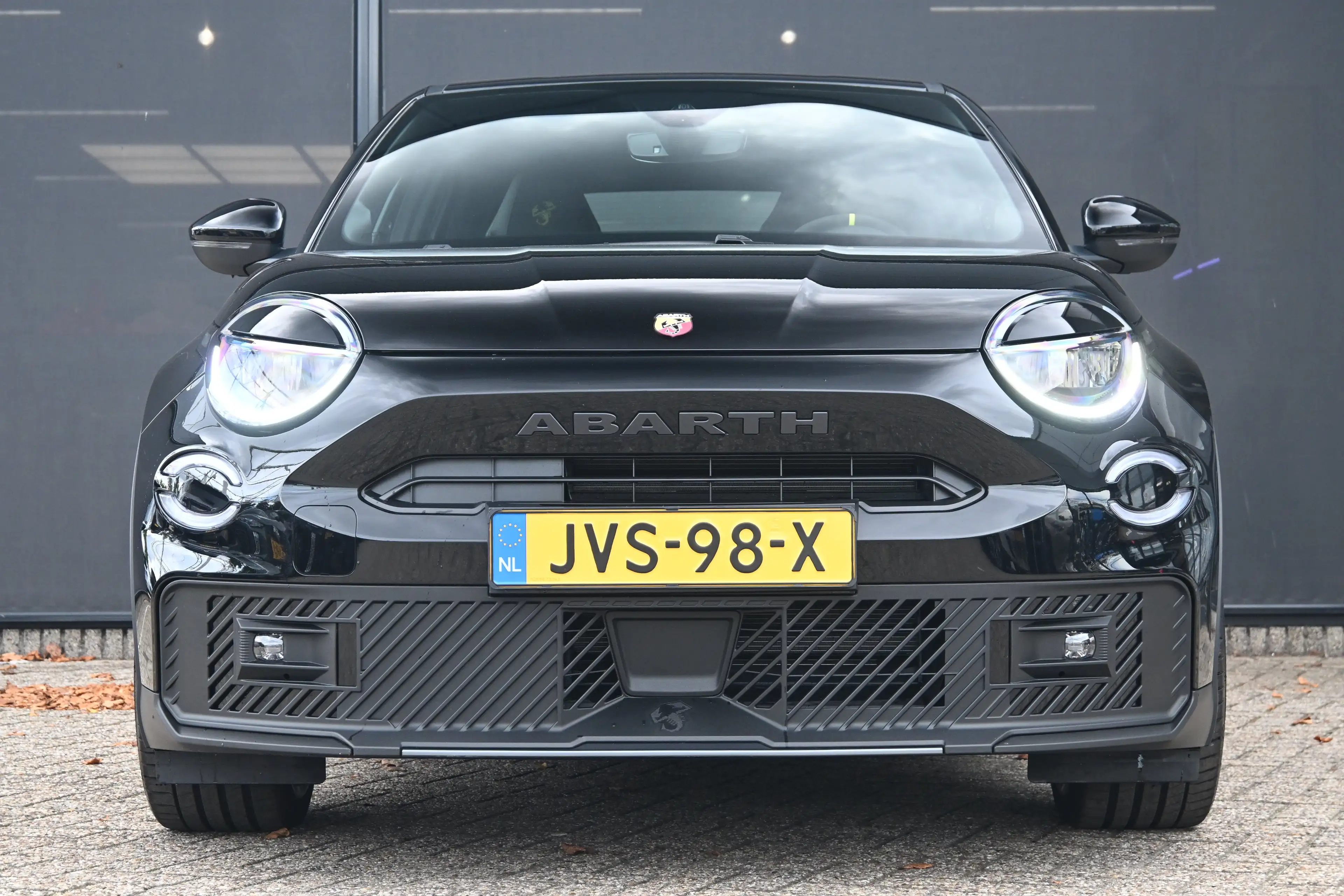 Abarth 600e Turismo 54 kWh 240pk | Torssen Sperdefferentieel | — photo 2