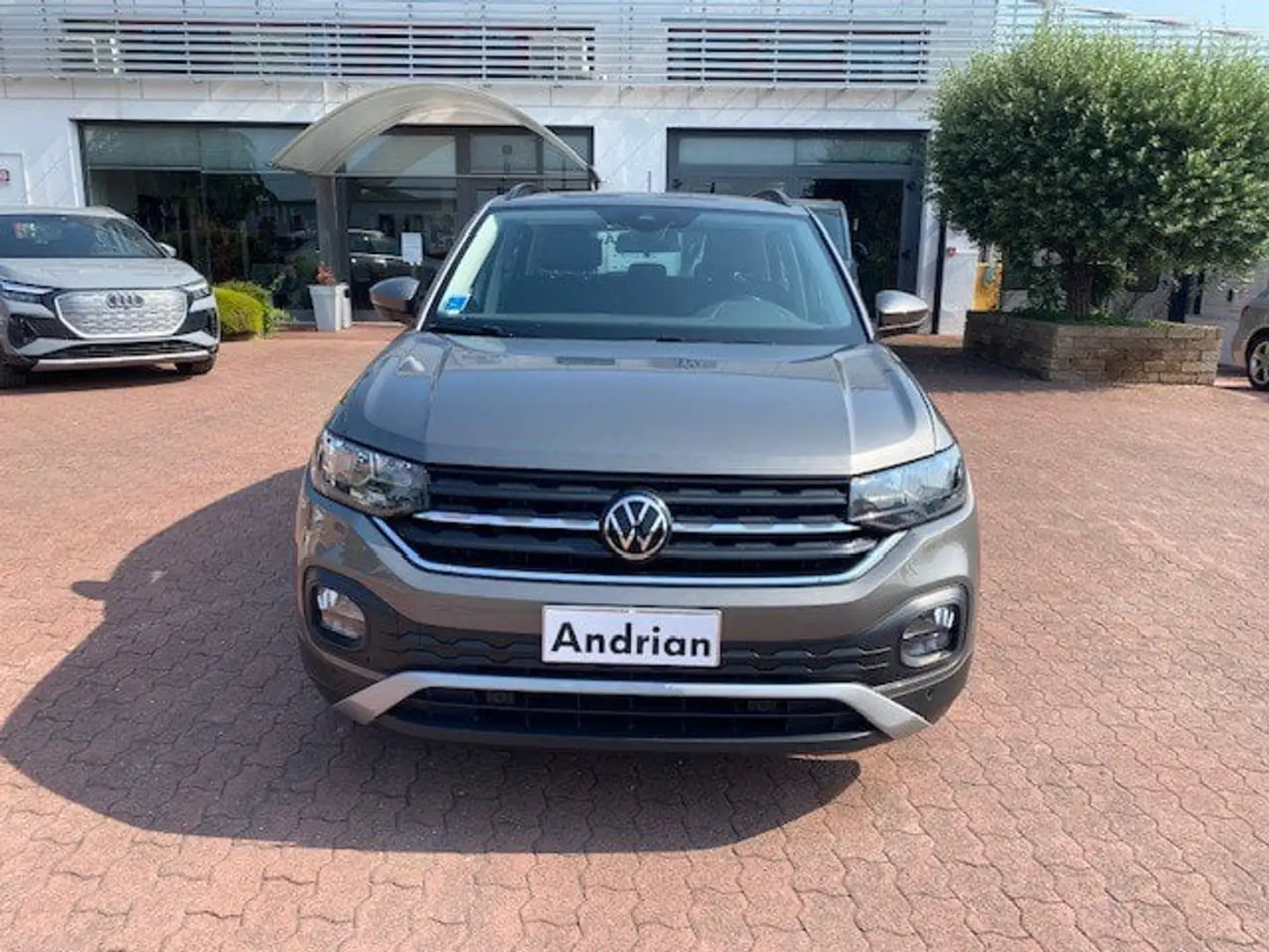 Volkswagen T-Cross 1.0 TSI Style BMT//NEOPATENTATI//PREZZO REALE// Grigio - 2