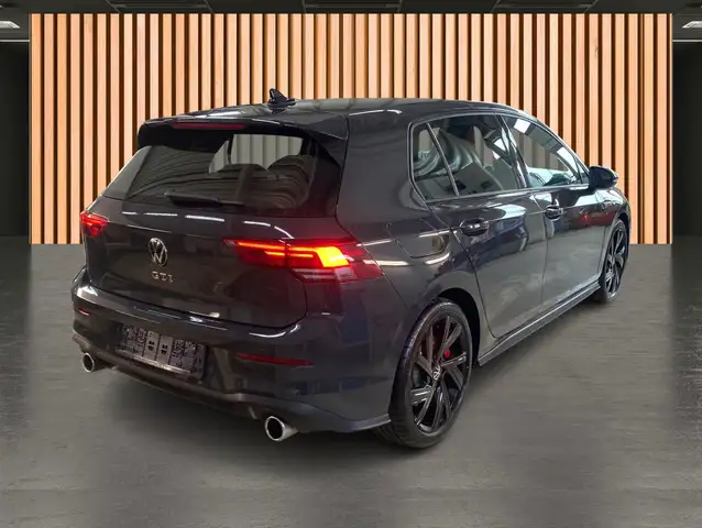 Volkswagen Golf view 5
