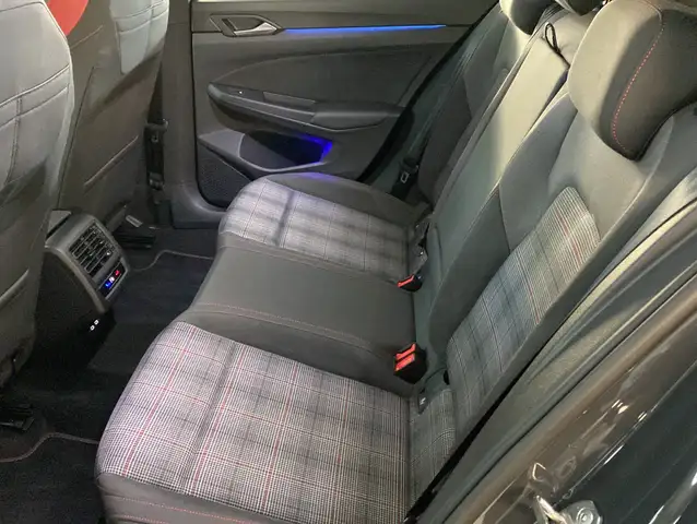 Volkswagen Golf view 10