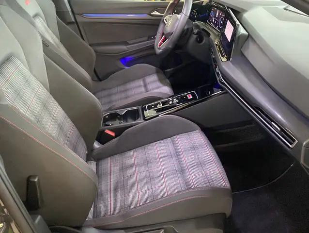 Volkswagen Golf view 14