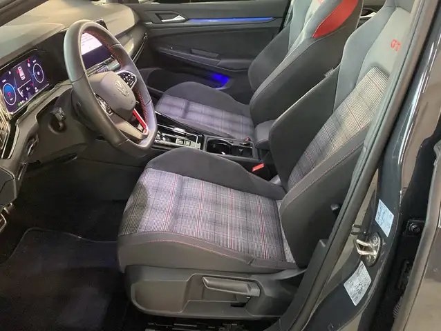 Volkswagen Golf view 11