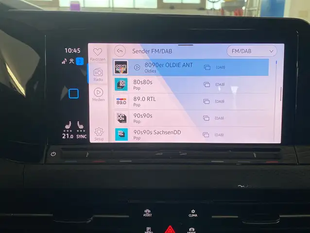 Volkswagen Golf view 17