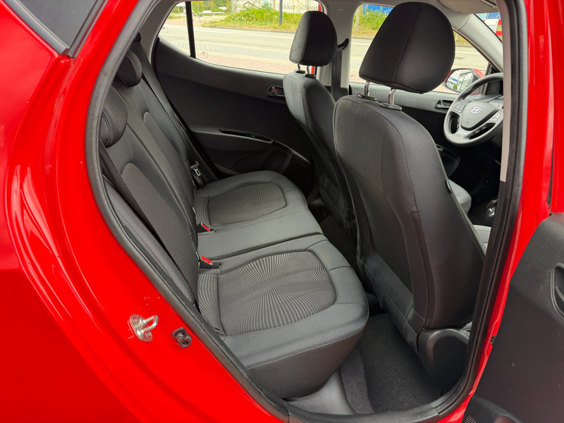 Hyundai i10 1.0i Comfort Airco|Cruise|Lage km Stand — photo 10